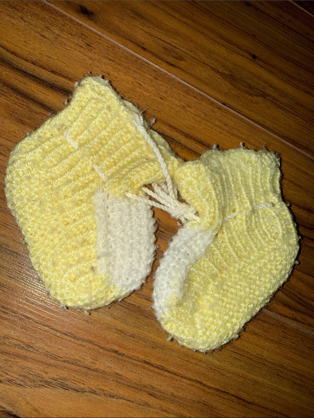 0-6m vintage Soft Knit Baby Booties in Pale Yellow - Kids Accessories